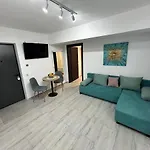 1 Mai - Luxury Park - Self Check-in - Private Parking - 2 Apartmán *