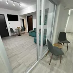 1 Mai - Luxury Park - Self Check-in - Private Parking - 2 Apartmán *