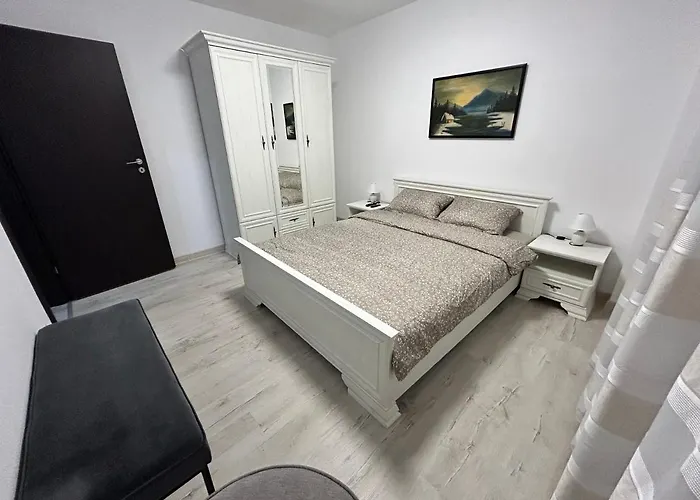 1 Mai - Luxury Park - Self Check-in - Private Parking - 2 * Craiova